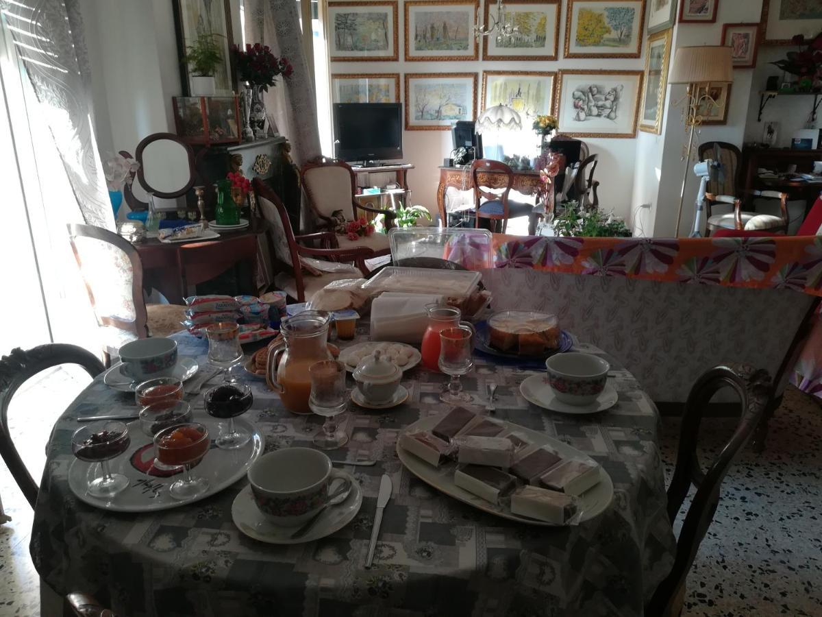 オリスターノ Domus Aurea Bed & Breakfast エクステリア 写真