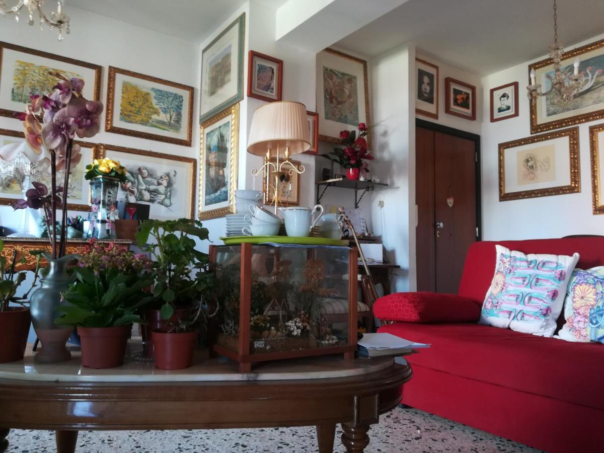 オリスターノ Domus Aurea Bed & Breakfast エクステリア 写真