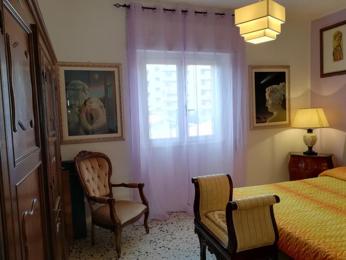 オリスターノ Domus Aurea Bed & Breakfast エクステリア 写真