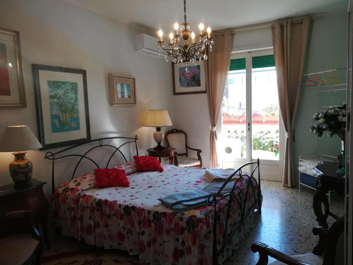 オリスターノ Domus Aurea Bed & Breakfast エクステリア 写真