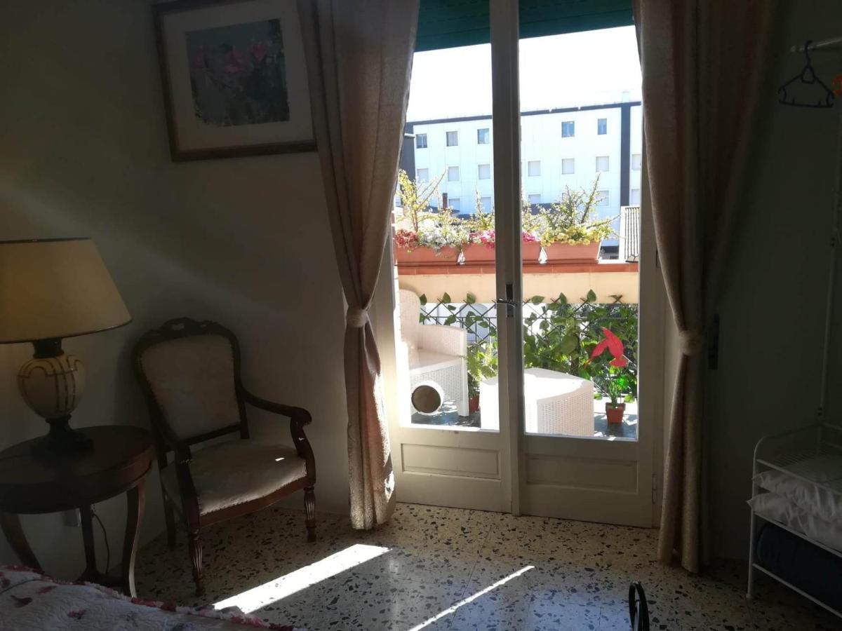 オリスターノ Domus Aurea Bed & Breakfast エクステリア 写真