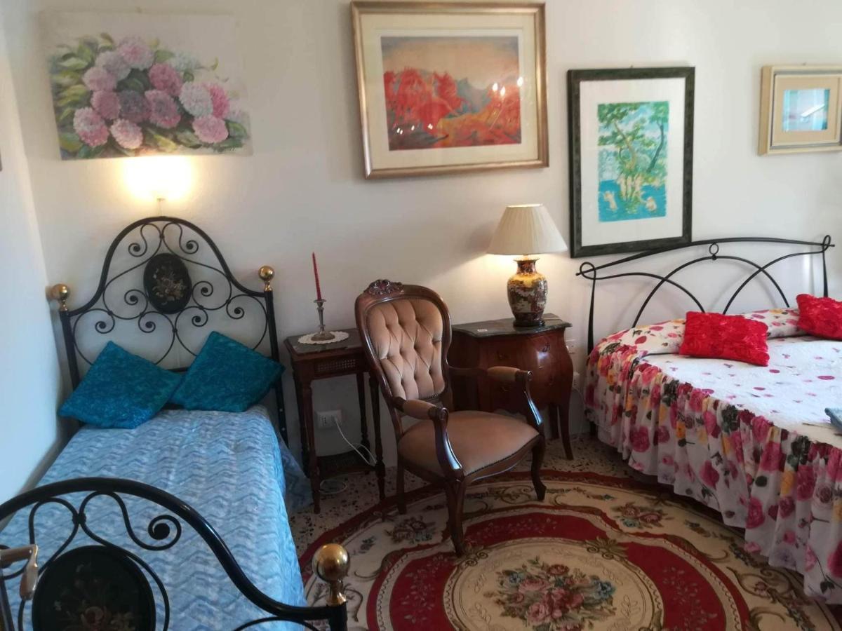 オリスターノ Domus Aurea Bed & Breakfast エクステリア 写真