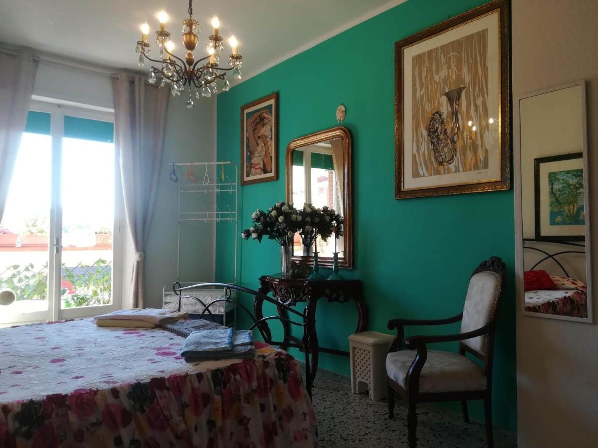 オリスターノ Domus Aurea Bed & Breakfast エクステリア 写真